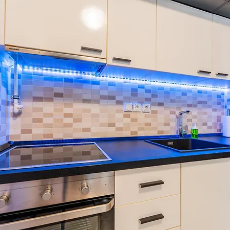 Flex Selfcheckins 147 - - Bedroom - Garage - Loggia Apartment Zagreb